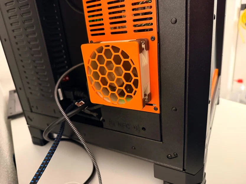 Nắp che quạt Noctua NF-A8 Push-Fit dạng Honeycomb (không cần ốc) - Image 1