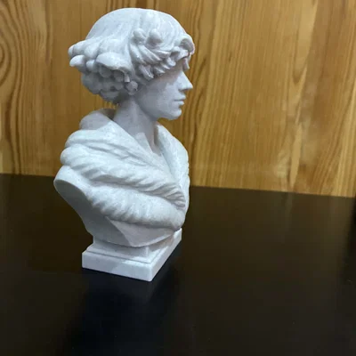 Sidonie Gabrielle Colette – Buste