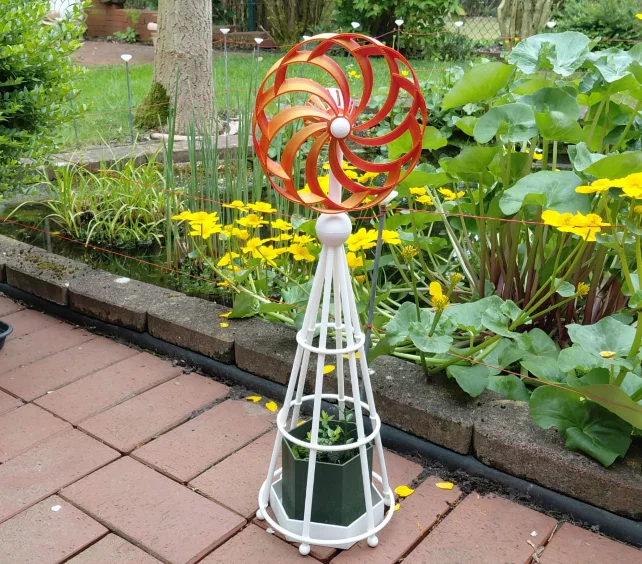 Chong chóng có giá đỡ cho cây (Pinwheel with plant support) - Image 2