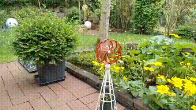 Chong chóng có giá đỡ cho cây (Pinwheel with plant support) - Image 3