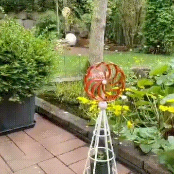 Chong chóng có giá đỡ cho cây (Pinwheel with plant support)