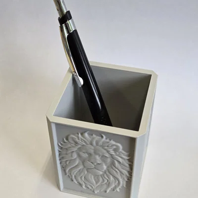 Khay đựng bút hình đầu sư tử (Lion Pen Cup Organizer) in 3D
