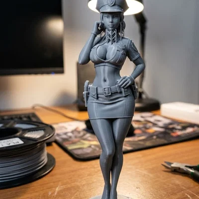Mô hình nữ cảnh sát quyến rũ (Sexy Policewoman) - File STL 3D