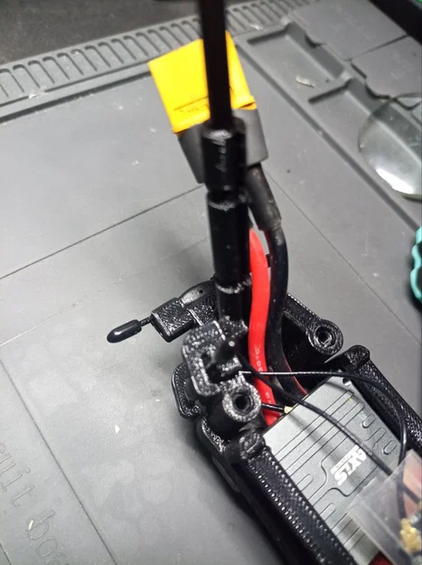 Ngàm anten GEPRC Mark 5 - DJI O4 Lite (Foxeer 15cm) & Dual ELRS - Image 4