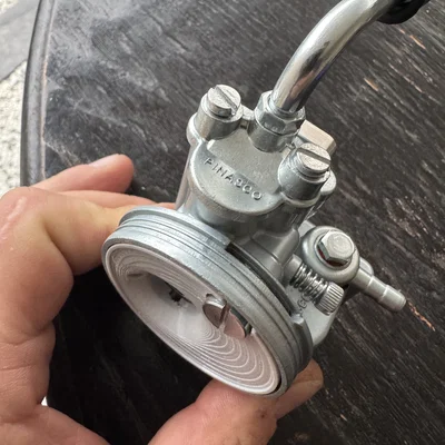 Bộ Venturi 3D cho bình xăng con Pinasco 16/16 trên Piaggio Ciao, Bravo
