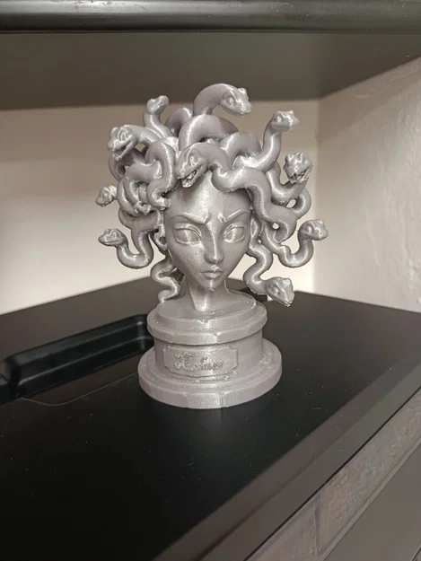 Mô hình tượng đầu Medusa ấn tượng cho góc làm việc - Image 2