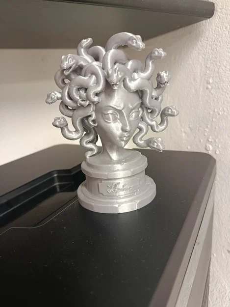 Mô hình tượng đầu Medusa ấn tượng cho góc làm việc - Image 3