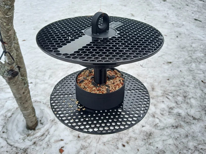Máng ăn cho chim từ cuộn Prusament (Prusament Spool Bird Feeder) - Image 1