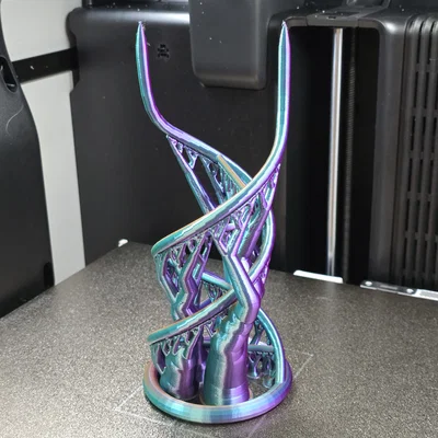 Giàn/giá đỡ cây trong nhà lấy cảm hứng từ DNA (double helix)