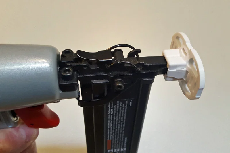 Đầu tip chống trầy cho Staple & Brad Nailer (Central Pneumatic & Banks) - Image 1