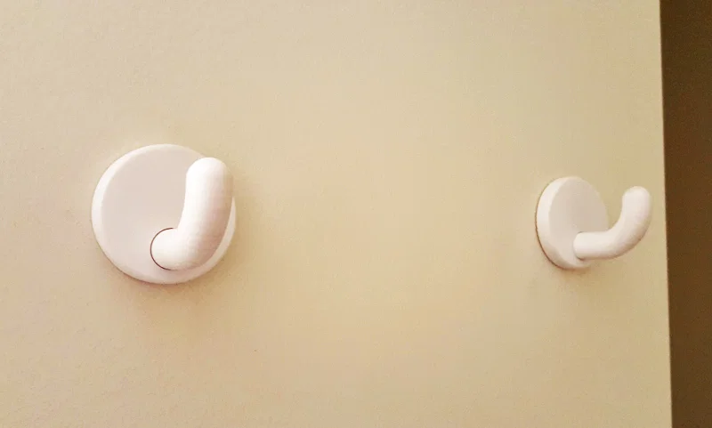Móc Treo Khăn Gắn Tường Kèm Mặt Che (Faceplate) - Image 4