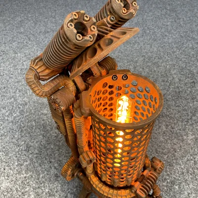 Đèn bàn Steampunk hoạt động đầy đủ (Fully functional desk lamp)