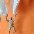Mô hình lính nhảy dù dùng túi ni lông tái chế chơi ngoài trời - Thumbnail 2