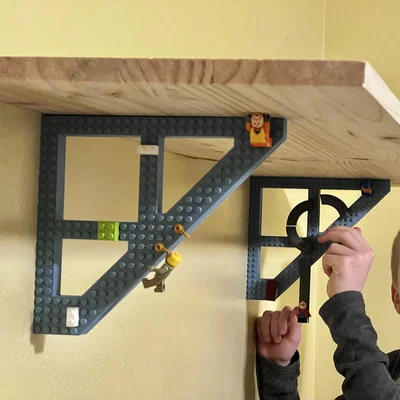 Ke đỡ kệ trưng bày mô hình Lego độc đáo cho không gian sáng tạo