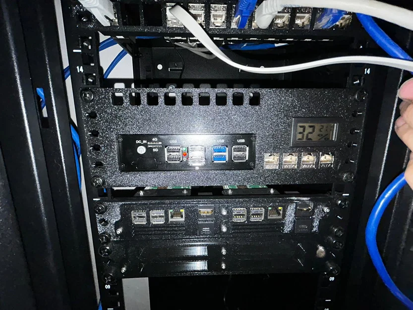 Rack 10" cho Topton N100 (2U) – Front I/O, 4 NIC & đo nhiệt/ẩm - Image 1