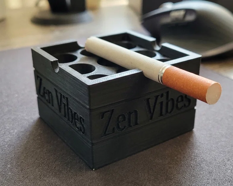Gạt tàn kèm dụng cụ dập tắt (Ashtray w/Snuffer) - Image 1
