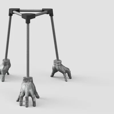 The Handy Table: Chiếc Bàn Độc Đáo Với Chân Hình Bàn Tay In 3D