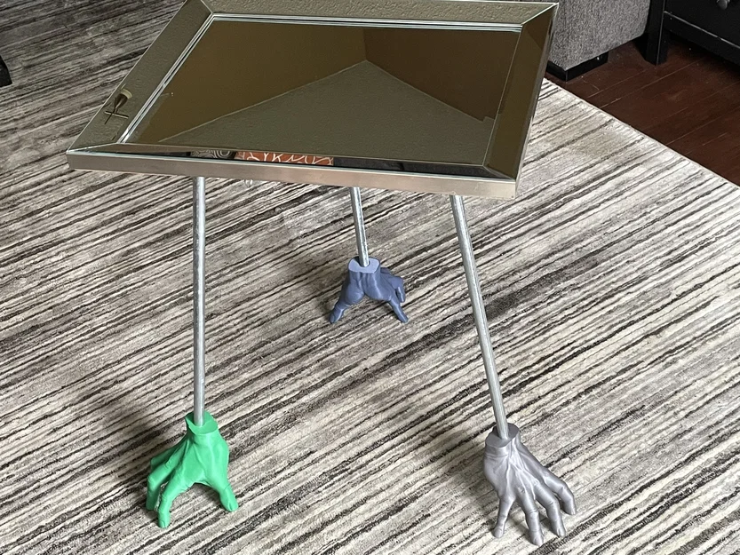 The Handy Table: Chiếc Bàn Độc Đáo Với Chân Hình Bàn Tay In 3D - Image 6