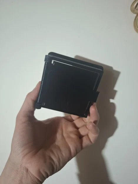 TotGuard: Nắp bảo vệ ổ cắm điện an toàn cho bé - File in 3D - Image 1