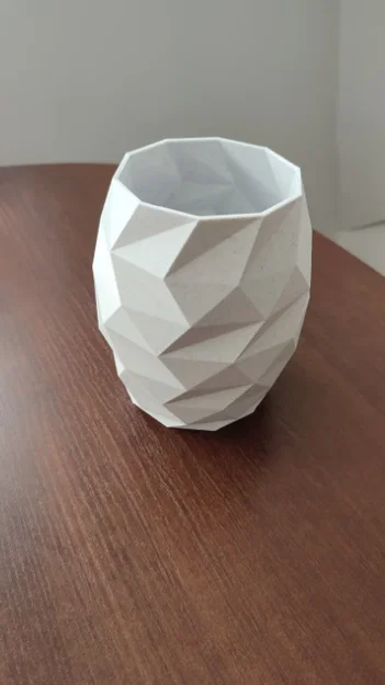Bình hoa hình học xoắn ốc - Thiết kế Low-Poly hiện đại - Image 1