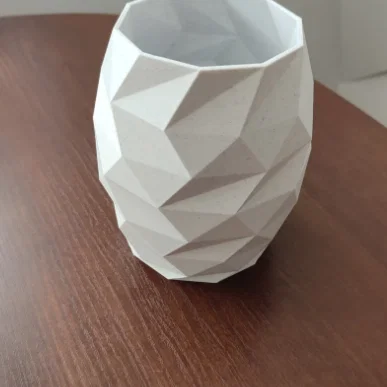 Bình hoa hình học xoắn ốc - Thiết kế Low-Poly hiện đại