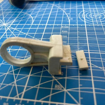 Ngàm giữ van phao bồn cầu (Toilet Fill Valve Bracket) bền chắc
