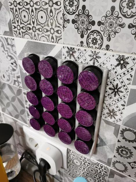 Giá treo tường cho viên capsule cà phê Delta Q - Gọn gàng, tiện lợi - Image 2