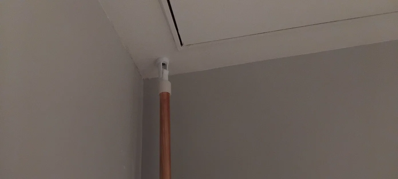 Ngàm giữ móc trần cho cây kéo thang gác mái (Attic stairs pull rod roof hook holder) - Image 1