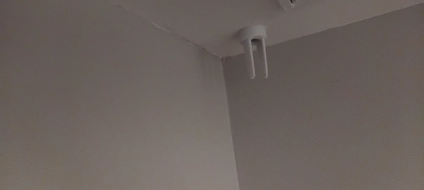 Ngàm giữ móc trần cho cây kéo thang gác mái (Attic stairs pull rod roof hook holder) - Image 2