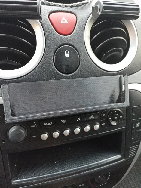 Giá đỡ điện thoại khe CD ô tô universal (Universal Car CD Slot Phone Mount) - Image 4