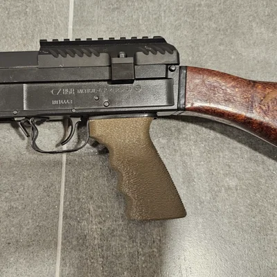 Tay cầm pistol vz 58 (ergonomic)