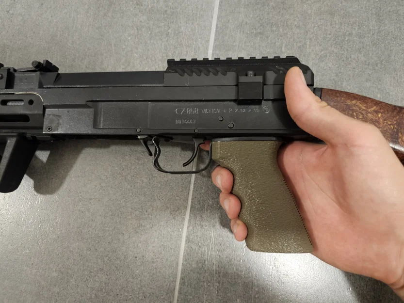 Tay cầm pistol vz 58 (ergonomic) - Image 2