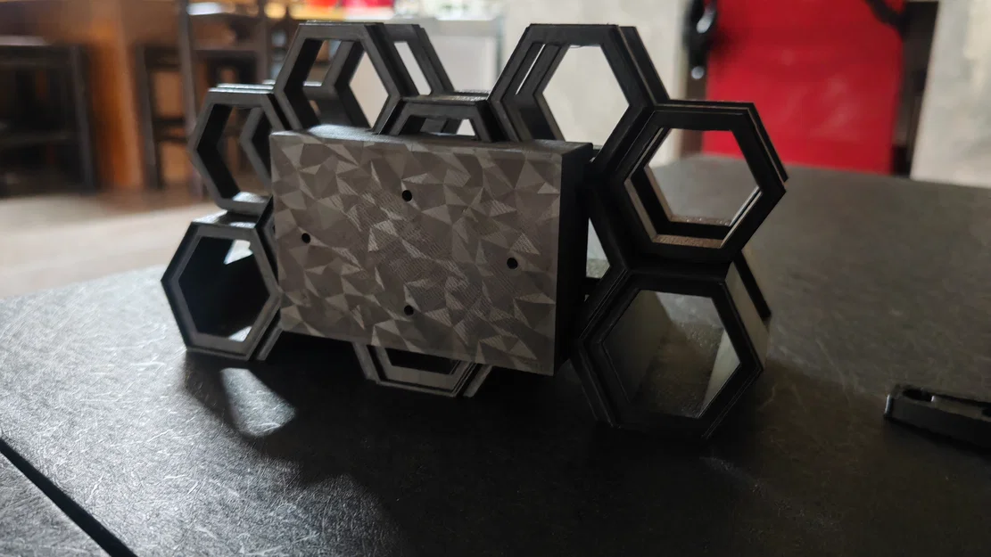 Gá gắn tường cho Vertical Honeycomb Laptop Stand/Comic Book Holder - Image 6