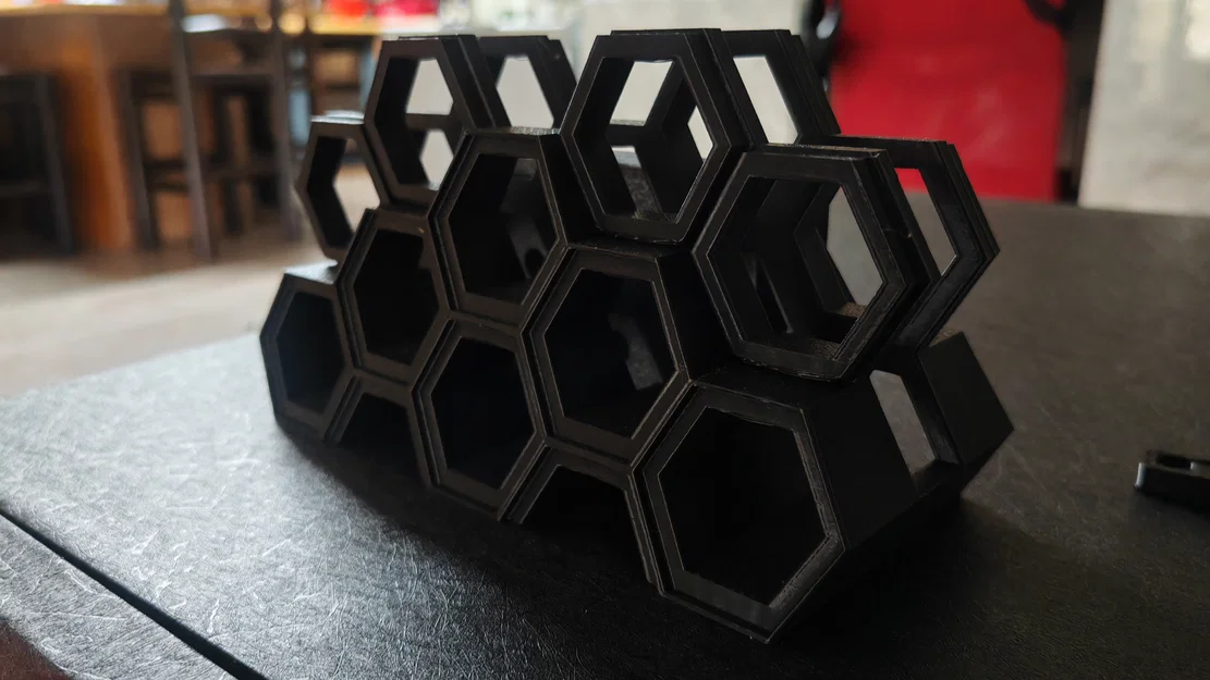 Gá gắn tường cho Vertical Honeycomb Laptop Stand/Comic Book Holder - Image 9