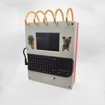 Totally Normal Notebook Cyberdeck (Cyberdeck dạng cuốn sổ)