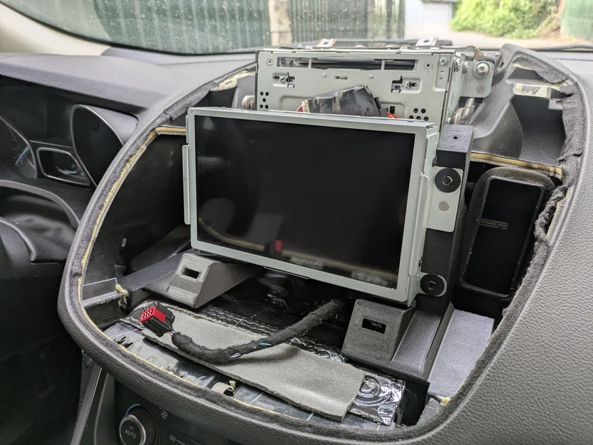 Giá đỡ Ford Kuga 2 lắp Sync 3 (Sync3 mount) - Image 1