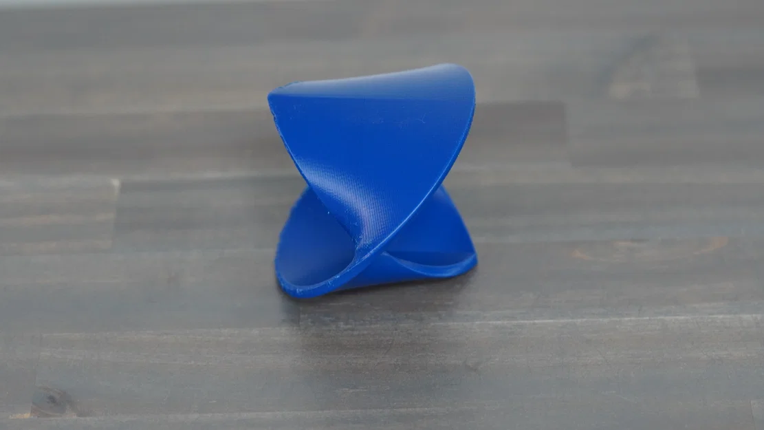 Dải Möbius Xoắn Kép (Double twist Mobius Strip) - Image 1