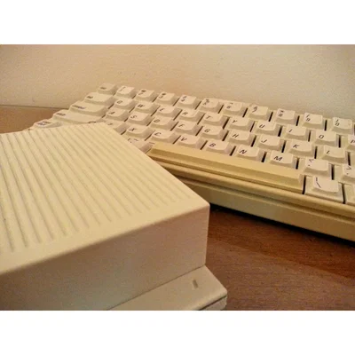 Vỏ Apple IIgs tỉ lệ 1:3 cho Raspberry Pi (Raspberry Pi case)
