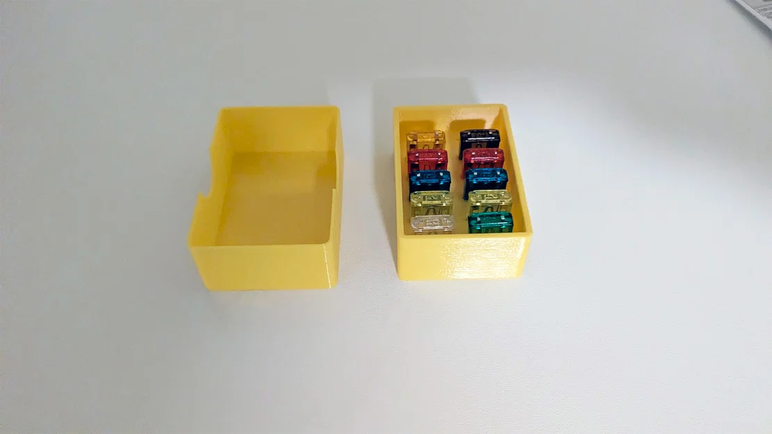 Hộp Đựng Cầu Chì Mini (Mini Fuses Box) Tiện Lợi - Image 1