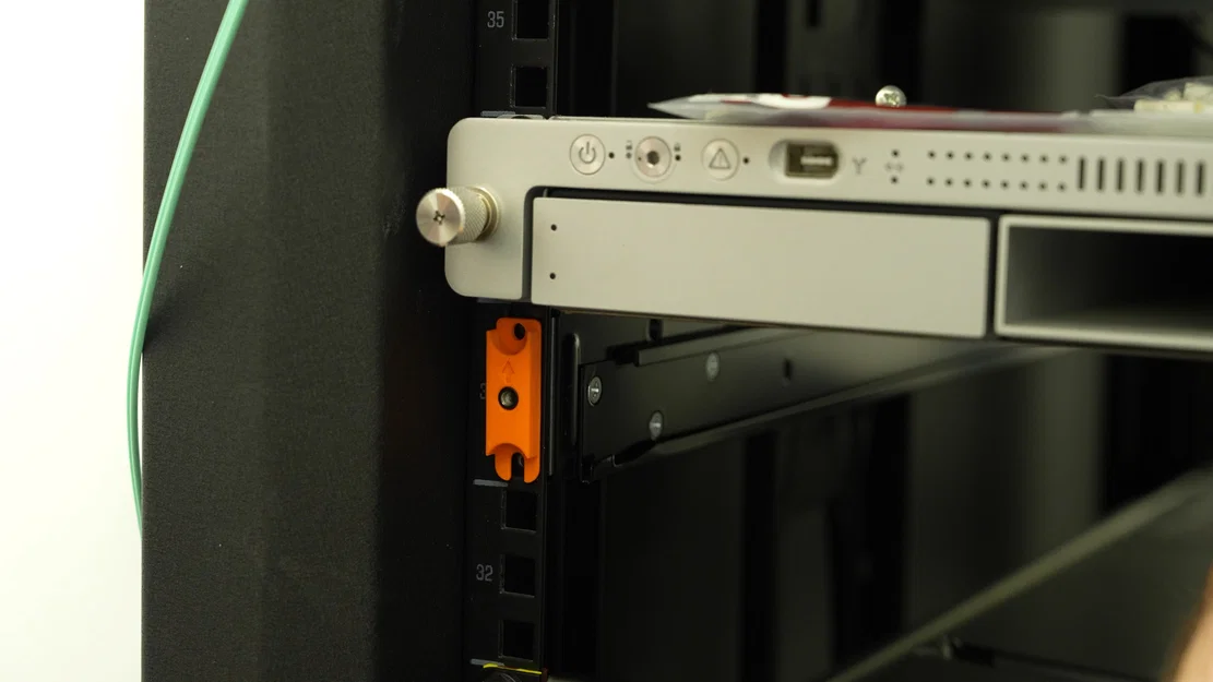 Intel Xserve Rackmount Spacer Bracket 805-7385 - Image 4