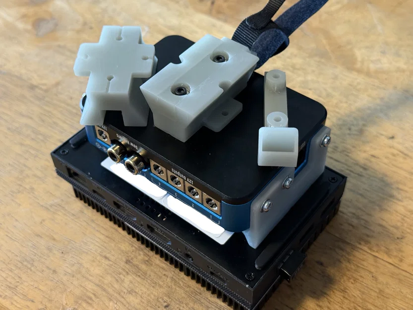 Ngàm chân (Foot Mount) Pegasus Powerbox Advance Gen 2 - Image 1