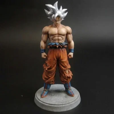 Tượng mô hình Goku (Goku figurine)