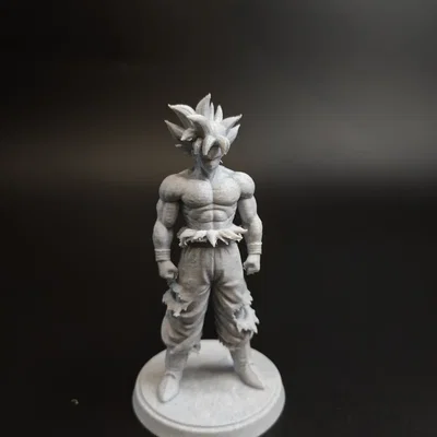 Tượng mô hình Goku (Goku figurine)