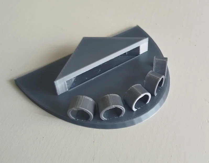 Đế giữ cờ để bàn 3D (Flag shelf holder) gọn gàng cho 5 lá cờ - Image 1