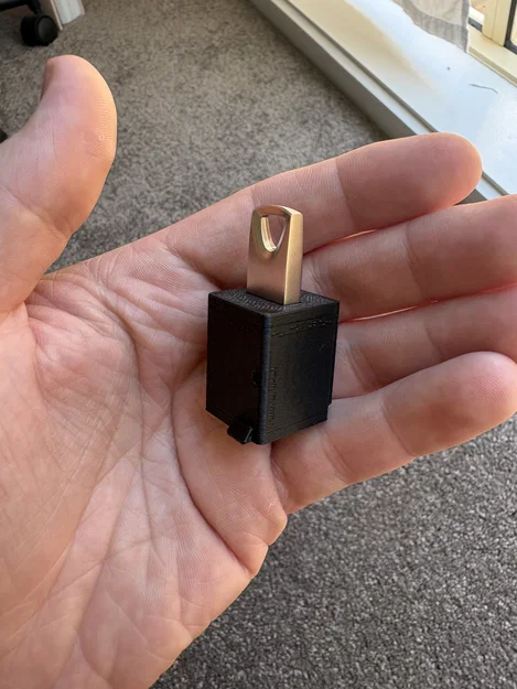 Giá đỡ USB nam châm Mini Centauri Carbon - Image 2