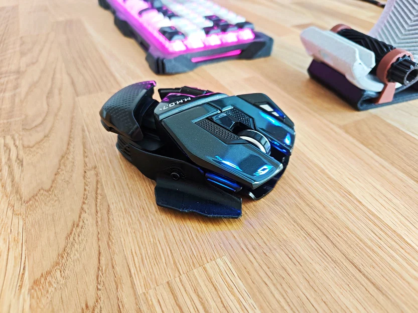 MadCatz M.M.O. 7+ pinky rest - Image 1