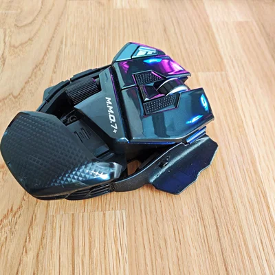 MadCatz M.M.O. 7+ pinky rest