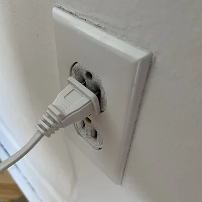 Miếng Chèn Siết Ổ Cắm (Socket Outlet Tightener Insert)