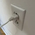 Miếng Chèn Siết Ổ Cắm (Socket Outlet Tightener Insert) - Thumbnail 4