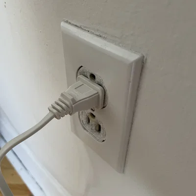 Miếng Chèn Siết Ổ Cắm (Socket Outlet Tightener Insert)